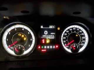 2018 Ram 2500 SLT z VIN 3C6TR5DT3JG411238, wystawiony jako Copart lot #47353895 z przebiegiem 127 544 mil mil oraz Szkoda całkowita • Salvage title. Historia ofert i sprzedaży dostępna na DreamBid. Obrazek 9.