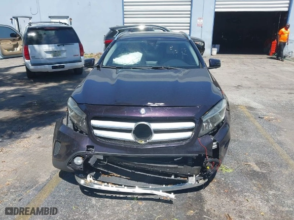 2015 Mercedes-Benz GLA-Class GLA 250 with VIN WDCTG4GB9FJ092729, listed as a IAAI auction lot 41791638 with NaN miles. Bid and sale history available at carsss.com. Image 12.