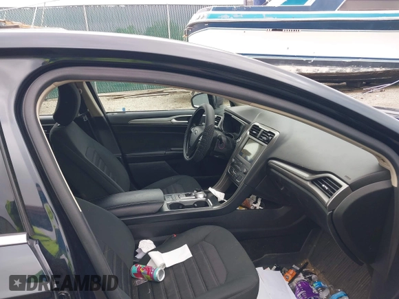 2020 Ford Fusion SE with VIN 3FA6P0HD7LR110180, listed as a IAAI auction lot 42180826 with 151,934 mi miles and . Bid and sale history available at DreamBid. Image 5.