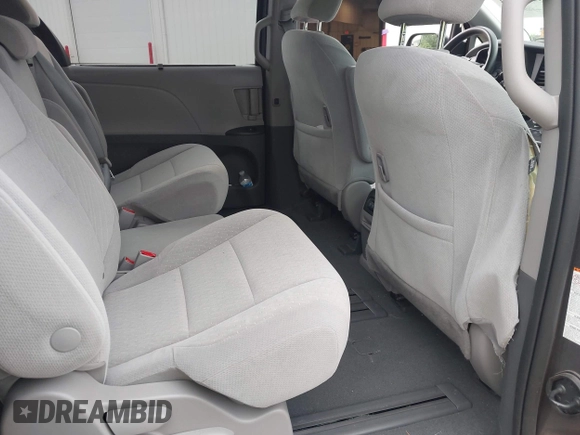 2020 Toyota Sienna LE Auto Access Seat with VIN 5TDKZ3DC6LS083567, listed as a IAAI auction lot 42401163 with 82,266 mi miles and . Bid and sale history available at DreamBid. Image 8.