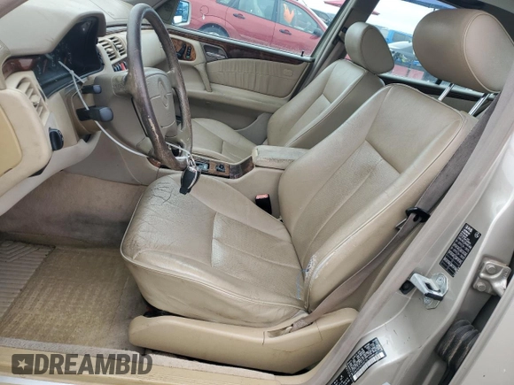 1998 Mercedes-Benz E-Class with VIN WDBJF65F0WA666795, listed as a Copart auction lot 44845875 with 241,968 mi miles and Clean Title. Bid and sale history available at carsss.com. Image 7.