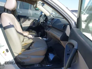2007 Toyota RAV4 with VIN JTMZD33V475075446, listed as a IAAI auction lot 40643030 with 175,216 mi miles. Bid and sale history available at carsss.com. Image 5.