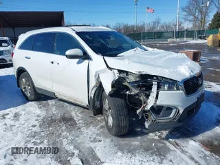 2017 Kia Sorento LX with VIN 5XYPG4A33HG268217, listed as a IAAI auction lot 41595753 with 1 mi miles. Bid and sale history available at carsss.com. Image 6.