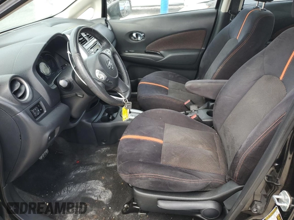 2015 Nissan Note S z VIN 3N1CE2CP9FL363477, wystawiony jako Copart lot #53486505 z przebiegiem 96 576 mil mil oraz Czysty tytuł • Clean title. Historia ofert i sprzedaży dostępna na DreamBid. Obrazek 7.