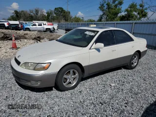 1997 Lexus ES 300 z VIN JT8BF22GXV0028794, wystawiony jako Copart lot #57785735 z przebiegiem 120 915 mil mil oraz Czysty tytuł • Clean title. Historia ofert i sprzedaży dostępna na DreamBid. Obrazek 1.