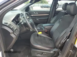 2018 Ford Explorer XLT z VIN 1FM5K7D89JGB42134, wystawiony jako Copart lot #58196355 z przebiegiem 92 873 mil mil oraz Szkoda całkowita • Salvage title. Historia ofert i sprzedaży dostępna na DreamBid. Obrazek 7.