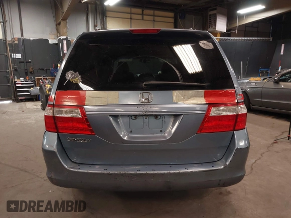 2007 Honda Odyssey EX-L with VIN 5FNRL38687B102568, listed as a IAAI auction lot 41991054 with 243,896 mi miles. Bid and sale history available at carsss.com. Image 16.