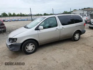 2003 Toyota Sienna LE with VIN 4T3ZF13C33U543893, listed as a Copart auction lot 58257185 with 138,736 mi miles and Salvage title. Bid and sale history available at DreamBid. Image 1.