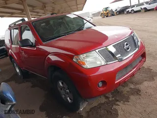 2011 Nissan Pathfinder SV with VIN 5N1AR1NNXBC609128, listed as a IAAI auction lot 41562304 with 198,176 mi miles. Bid and sale history available at carsss.com. Image 1.