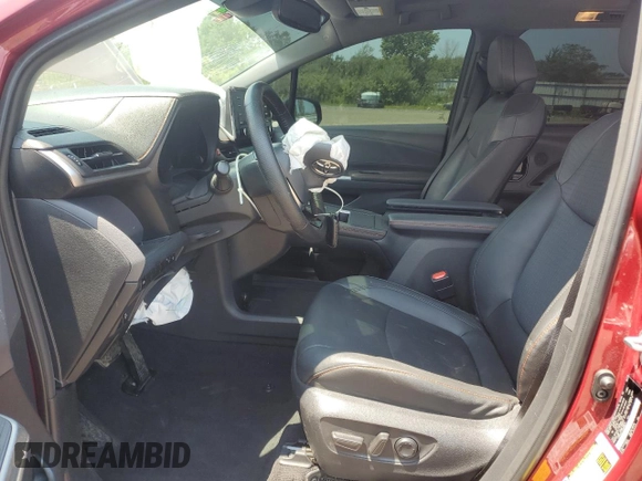 2022 Toyota Sienna XSE with VIN 5TDXRKEC2NS080621, listed as a Copart auction lot 60717445 with 209,119 mi miles and Non repairable. Bid and sale history available at DreamBid. Image 7.