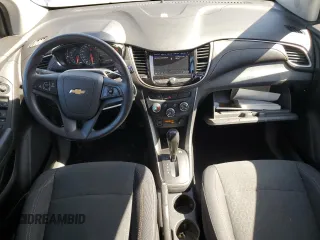 2020 Chevrolet Trax LS z VIN 3GNCJNSB3LL276516, wystawiony jako Copart lot #52796185 z przebiegiem 70 701 mil mil oraz Szkoda całkowita • Salvage title. Historia ofert i sprzedaży dostępna na DreamBid. Obrazek 8.