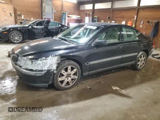 2004 Volvo S60 with VIN YV1RH59H042389930, listed as a Copart auction lot 74143964 with 0 mi miles and Salvage Title. Bid and sale history available at carsss.com. Image 1.