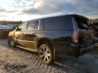 2017 Cadillac Escalade ESV Luxury z VIN 1GYS4HKJ0HR114616, wystawiony jako Copart lot #84195584 z przebiegiem Nie podano mil oraz Szkoda całkowita • Salvage title. Historia ofert i sprzedaży dostępna na DreamBid. Obrazek 2.