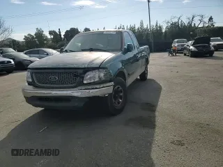 1999 Ford F-250 z VIN 1FTRX27LXXKA16798, wystawiony jako Copart lot #45242115 z przebiegiem Nie podano mil oraz Szkoda całkowita • Salvage title. Historia ofert i sprzedaży dostępna na DreamBid. Obrazek 11.