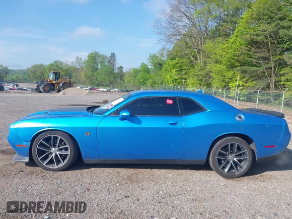 2016 Dodge Challenger R/T Scat Pack z VIN 2C3CDZFJ9GH100372, wystawiony jako IAAI lot #42221915 z przebiegiem 66 896 mil mil oraz . Historia ofert i sprzedaży dostępna na DreamBid. Obrazek 15.