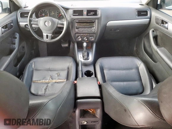 2013 Volkswagen Jetta SE with VIN 3VWDX7AJ5DM445332, listed as a Copart auction lot 58622645 with 241,388 mi miles and Clean title. Bid and sale history available at DreamBid. Image 8.