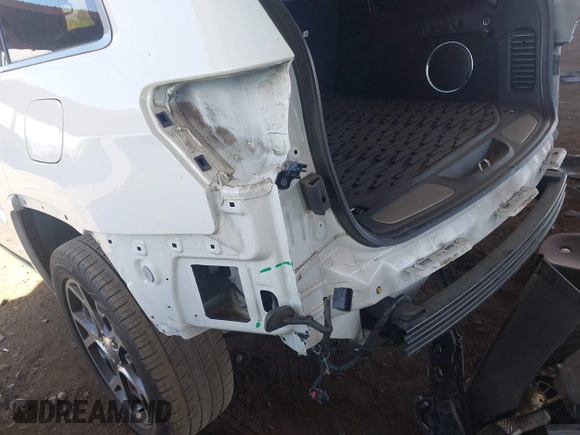 2018 Jeep Grand Cherokee Limited with VIN 1C4RJEBG4JC181745, listed as a IAAI auction lot 42085315 with 81,533 mi miles and . Bid and sale history available at DreamBid. Image 6.