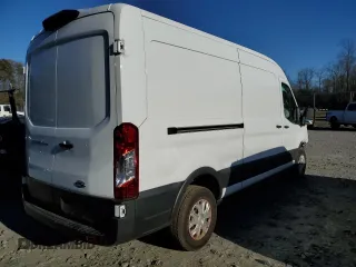 2023 Ford E-Transit Cargo with VIN 1FTBW9CK1PKB93878, listed as a Copart auction lot 82899604 with 6,009 mi miles and Salvage Title. Bid and sale history available at carsss.com. Image 3.