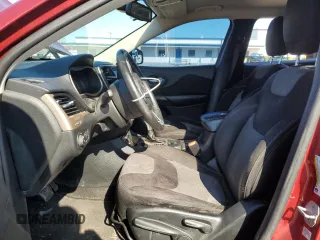 2014 Jeep Cherokee Latitude with VIN 1C4PJLCB2EW171914, listed as a Copart auction lot 41882175 with 146,286 mi miles and Salvage Title. Bid and sale history available at DreamBid. Image 7.