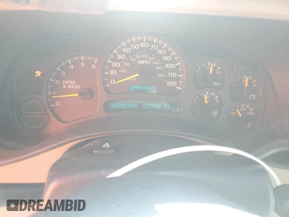 2003 Chevrolet Tahoe LT z VIN 1GNEK13Z43J136234, wystawiony jako Copart lot #51245445 z przebiegiem 227 769 mil mil oraz Czysty tytuł • Clean title. Historia ofert i sprzedaży dostępna na DreamBid. Obrazek 9.