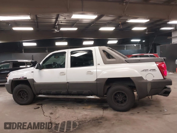 2005 Chevrolet Avalanche LS z VIN 3GNGK22G05G118929, wystawiony jako IAAI lot #42364988 z przebiegiem 280 772 mil mil oraz . Historia ofert i sprzedaży dostępna na DreamBid. Obrazek 14.