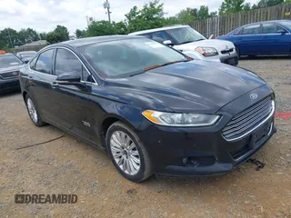 2014 Ford Fusion Titanium с VIN 3FA6P0SU8ER396231, выставлен на аукционе IAAI как лот 42469631 с пробегом 182 870 миль миль и . История ставок и продаж доступна на DreamBid. Изображение 1.
