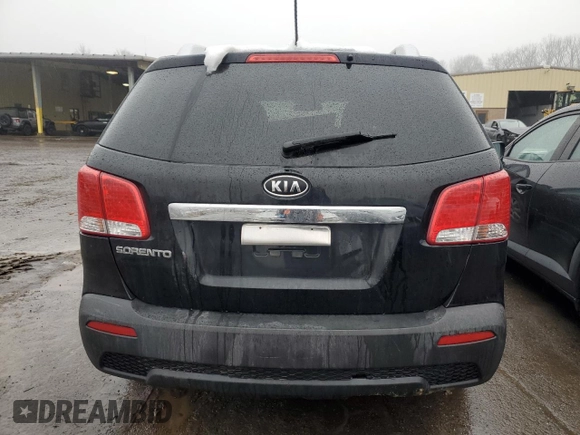 2013 Kia Sorento LX with VIN 5XYKTDA20DG368086, listed as a Copart auction lot 36866124 with 182,583 mi miles and Salvage Title. Bid and sale history available at carsss.com. Image 6.