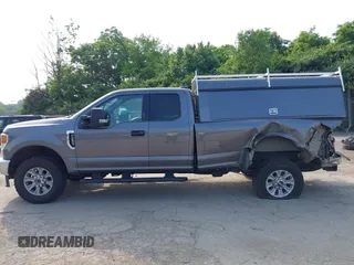 2022 Ford F-250 XL with VIN 1FT7X2BN0NED55131, listed as a IAAI auction lot 42344577 with 51,913 mi miles and . Bid and sale history available at DreamBid. Image 15.