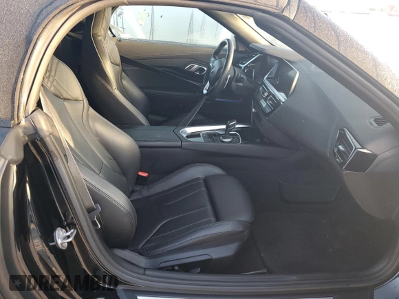 2020 BMW Z4 sDrive30i with VIN WBAHF3C03LWW64905, listed as a Copart auction lot 77010554 with 27,612 mi miles and Salvage Title. Bid and sale history available at carsss.com. Image 10.