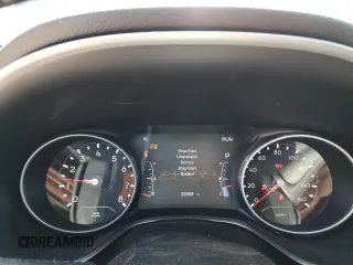 2021 Jeep Compass 80th Anniversary z VIN 3C4NJDEB2MT570661, wystawiony jako Copart lot #53956575 z przebiegiem 32 593 mil mil oraz Szkoda całkowita • Salvage title. Historia ofert i sprzedaży dostępna na DreamBid. Obrazek 9.