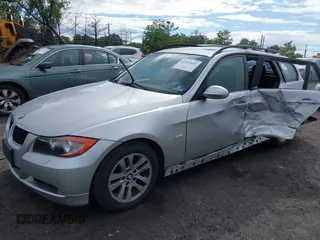 2006 BMW 3 Series 325xi with VIN WBAVT13596KW22889, listed as a IAAI auction lot 42343685 with 95,862 mi miles and . Bid and sale history available at DreamBid. Image 17.