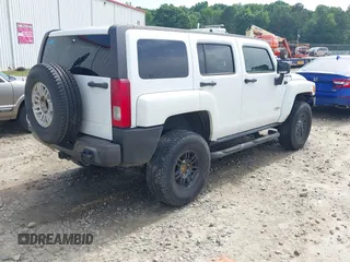 2006 Hummer H3 z VIN 5GTDN136468143142, wystawiony jako IAAI lot #42251550 z przebiegiem Nie podano mil oraz . Historia ofert i sprzedaży dostępna na DreamBid. Obrazek 4.