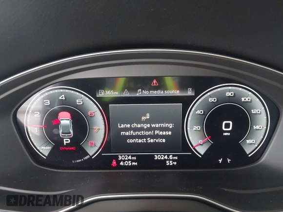 2025 Audi Q5 Premium with VIN WA1ABAFY9S2045618, listed as a IAAI auction lot 42279469 with 3,024 mi miles and . Bid and sale history available at DreamBid. Image 7.
