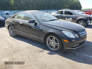 2013 Mercedes-Benz E-Class E 350 with VIN WDDKJ8JB4DF190513, listed as a Copart auction lot 60291464 with 111,245 mi miles and Clean Title. Bid and sale history available at carsss.com. Image 4.