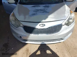 2016 Kia Forte EX with VIN KNAFX4A8XG5598156, listed as a IAAI auction lot 41980015 with 114,672 mi miles. Bid and sale history available at carsss.com. Image 6.