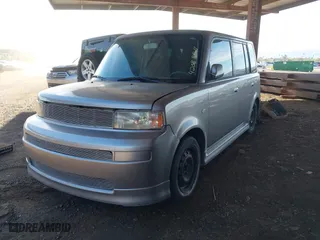 2005 Scion xB with VIN JTLKT334850214892, listed as a IAAI auction lot 42088511 with 1 mi miles. Bid and sale history available at carsss.com. Image 2.