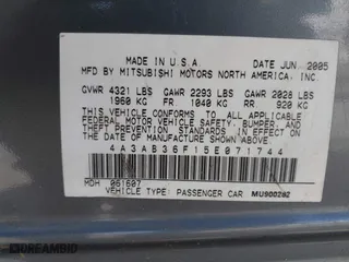 2005 Mitsubishi Galant ES with VIN 4A3AB36F15E071744, listed as a IAAI auction lot 41937517 with 141,381 mi miles. Bid and sale history available at carsss.com. Image 9.