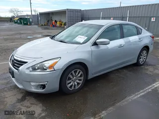 2015 Nissan Altima 2.5 S with VIN 1N4AL3APXFN885317, listed as a IAAI auction lot 41582772 with 189,607 mi miles. Bid and sale history available at carsss.com. Image 16.
