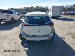 2021 Nissan Kicks SV z VIN 3N1CP5CV9ML485943, wystawiony jako IAAI lot #42121266 z przebiegiem 34 810 mil mil oraz . Historia ofert i sprzedaży dostępna na DreamBid. Obrazek 16.