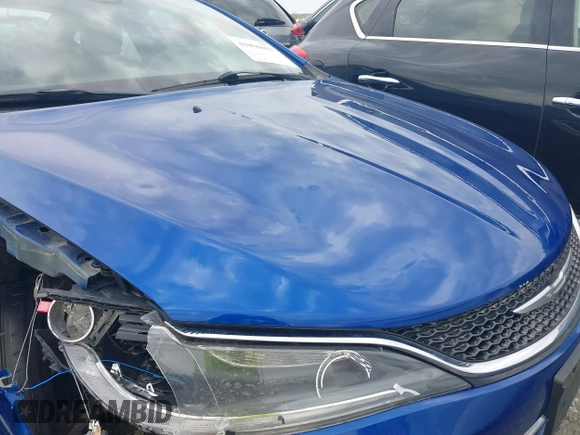 2015 Chrysler 200 C with VIN 1C3CCCCB7FN544899, listed as a IAAI auction lot 41896057 with 163,115 mi miles and . Bid and sale history available at carsss.com. Image 19.