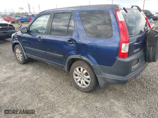 2005 Honda CR-V EX with VIN JHLRD78865C039845, listed as a IAAI auction lot 41885820 with 266,354 mi miles. Bid and sale history available at carsss.com. Image 3.