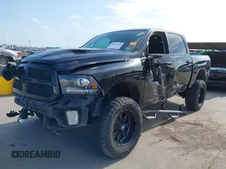2018 Ram 1500 Sport z VIN 1C6RR7MT8JS168041, wystawiony jako IAAI lot #41887661 z przebiegiem 105 448 mil mil oraz . Historia ofert i sprzedaży dostępna na DreamBid. Obrazek 18.