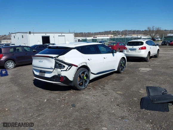 2023 Kia EV6 GT with VIN KNDC5DLEXP5092471, listed as a IAAI auction lot 41810782 with 32,557 mi miles. Bid and sale history available at carsss.com. Image 4.