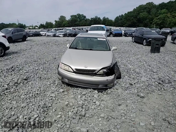 1998 Lexus ES 300 with VIN JT8BF28G4W5021187, listed as a Copart auction lot 60317445 with 258,403 mi miles and Salvage title. Bid and sale history available at DreamBid. Image 13.
