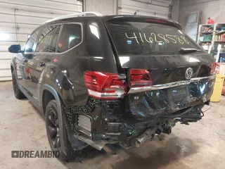2019 Volkswagen Atlas SE with VIN 1V2LR2CAXKC599542, listed as a IAAI auction lot 41628588 with 59,377 mi miles and . Bid and sale history available at DreamBid. Image 19.