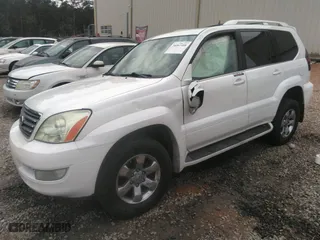 2007 Lexus GX 470 with VIN JTJBT20X470134624, listed as a IAAI auction lot 36061408 with 331,100 mi miles. Bid and sale history available at carsss.com. Image 2.