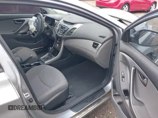 2016 Hyundai Elantra SE z VIN 5NPDH4AE1GH715927, wystawiony jako IAAI lot #42302693 z przebiegiem 143 065 mil mil oraz . Historia ofert i sprzedaży dostępna na DreamBid. Obrazek 5.