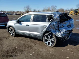 2022 Volkswagen Taos SEL with VIN 3VV2X7B20NM038572, listed as a Copart auction lot 41553453 with 13,592 mi miles. Bid and sale history available at carsss.com. Image 2.