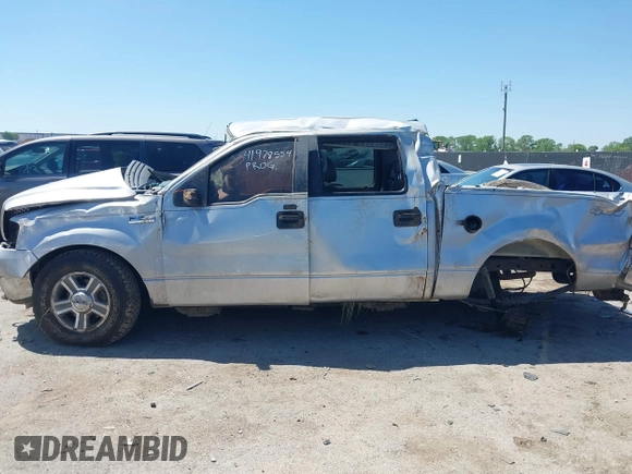 2008 Ford F-150 XLT z VIN 1FTPW14538FC09573, wystawiony jako IAAI lot #41978554 z przebiegiem Nie podano mil oraz . Historia ofert i sprzedaży dostępna na DreamBid. Obrazek 15.