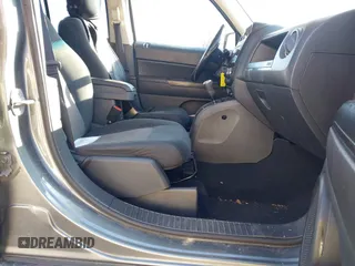 2012 Jeep Patriot Sport with VIN 1C4NJRBB9CD563258, listed as a IAAI auction lot 41249868 with 173,844 mi miles. Bid and sale history available at carsss.com. Image 5.